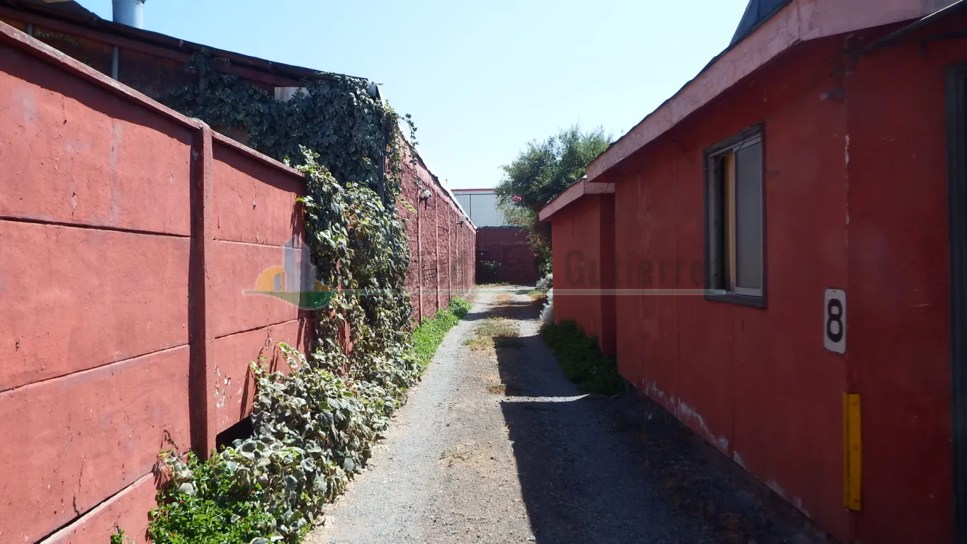 Salida de vehículos asía la calle